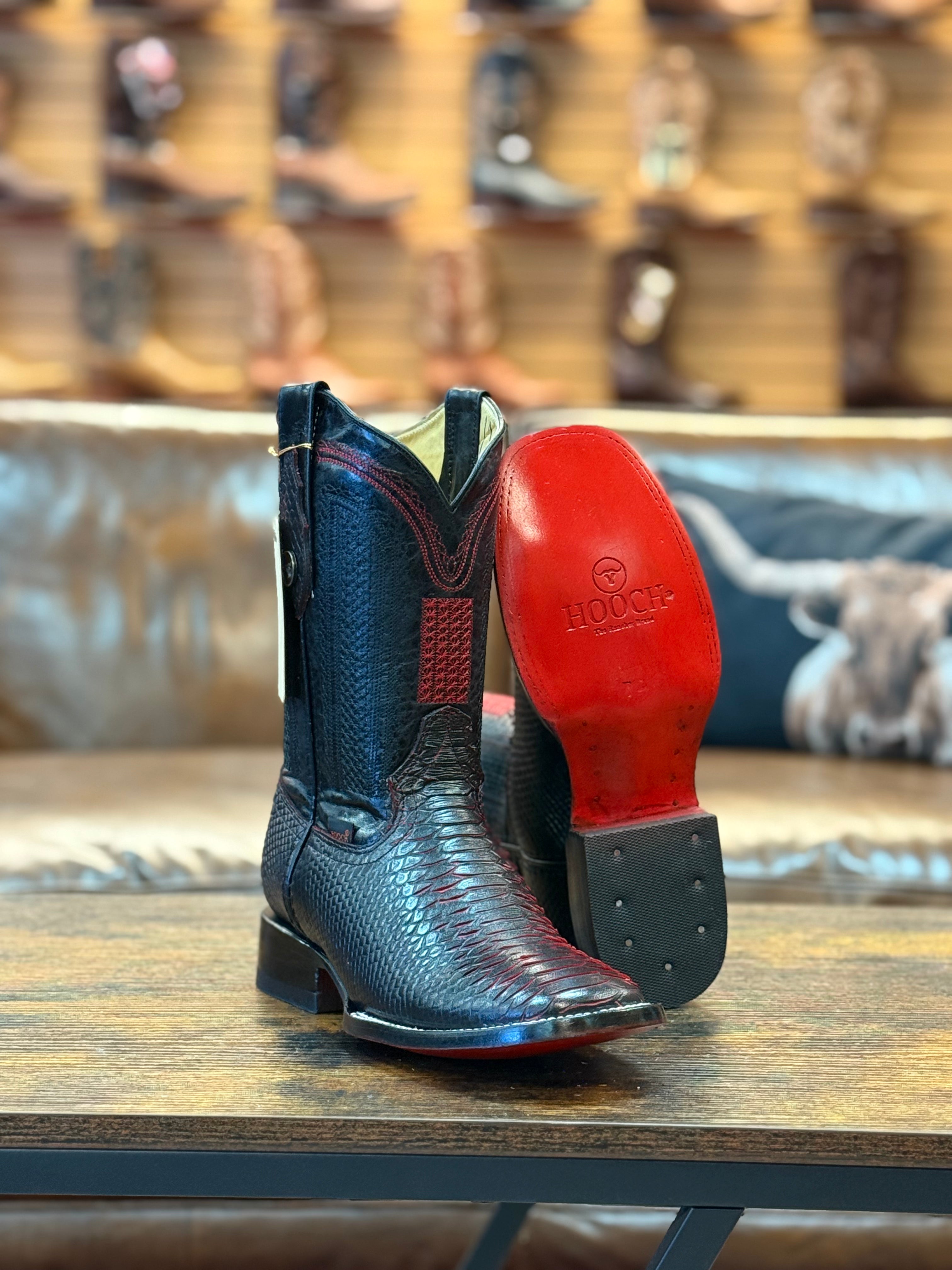 Litmus Black Snake Print Red Boots Square Toe – Zapateria Alberto Litmus Black Snake Print Red Boots Square Toe – Zapateria Alberto