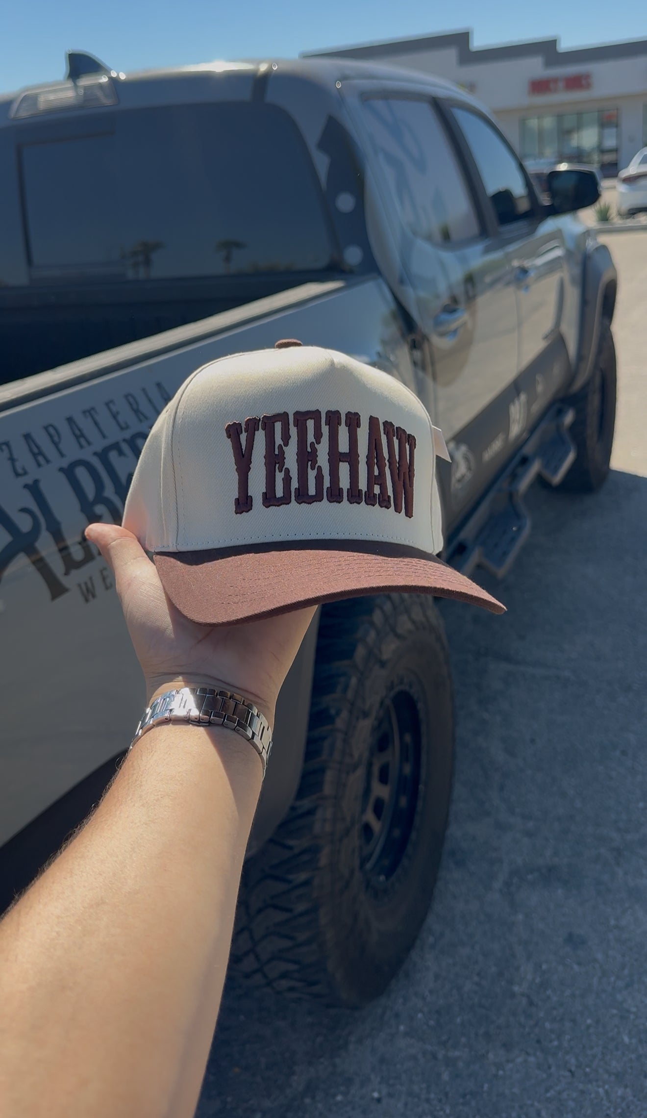 Yeehaw Cream/Brown